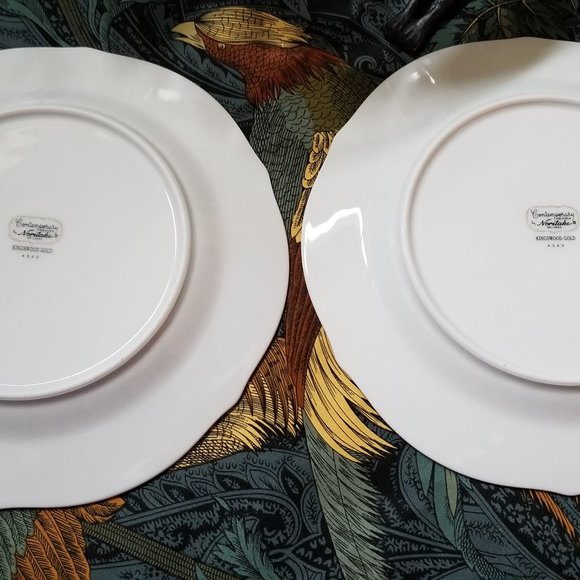 Noritake 2 Kingswood Black and Gold Accent Luncheon Plates - Picture 6 of 7